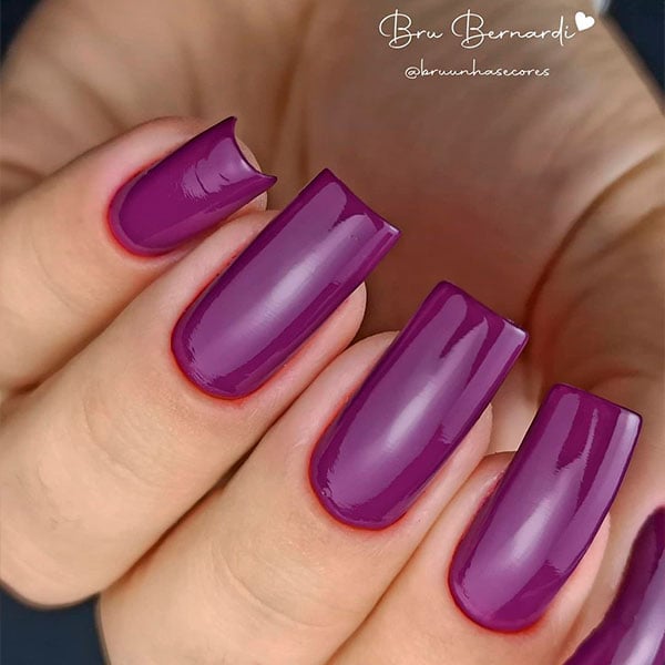 Unhas roxas: veja inspirações de esmaltes roxos