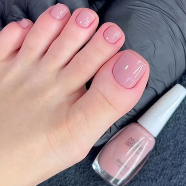 Unhas do pé: veja inspirações de unhas delicadas