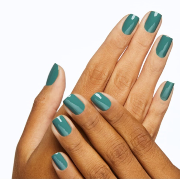 confira inspirações para usar essa cor nas unhas