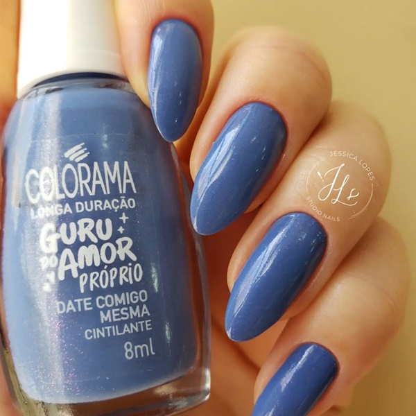 Cores de esmalte: a cor azul é uma das tendências da temporada