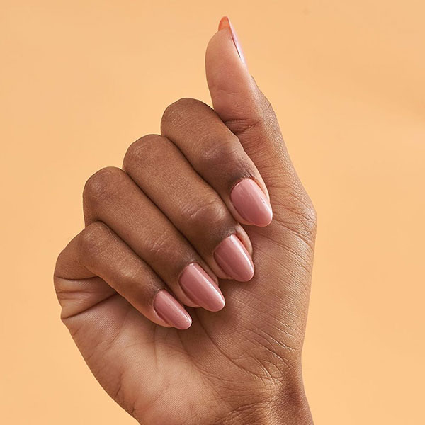 Saiba o que é um esmalte hipoalergênico | Colorama