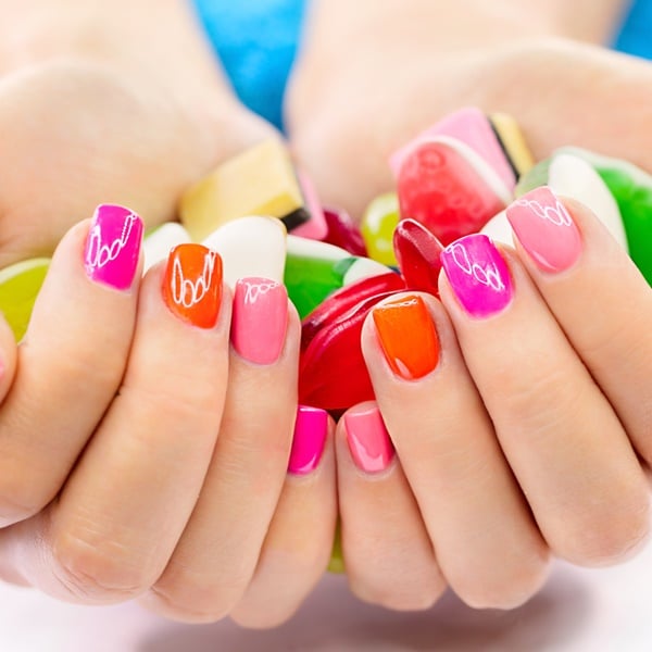 Jelly nails: fique por dentro da nova tendência de unhas