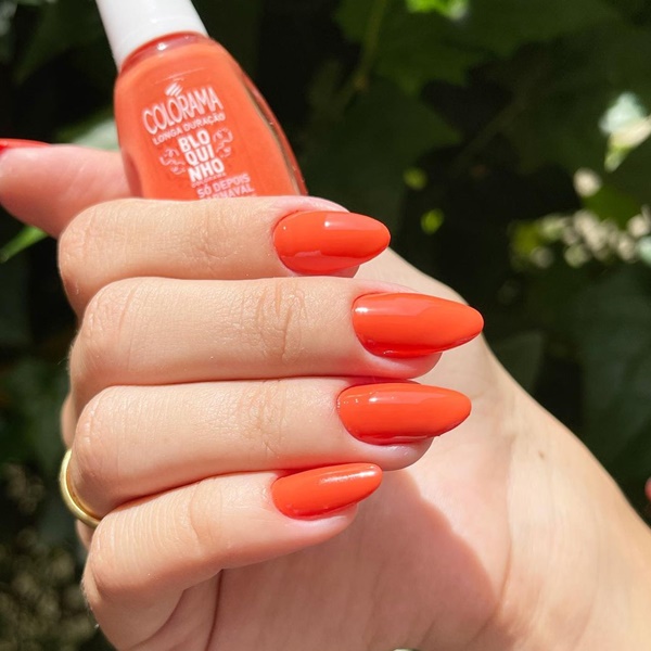 Unhas stiletto