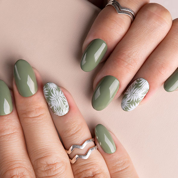 Unhas para o verão: Esmaltação verde e linda!