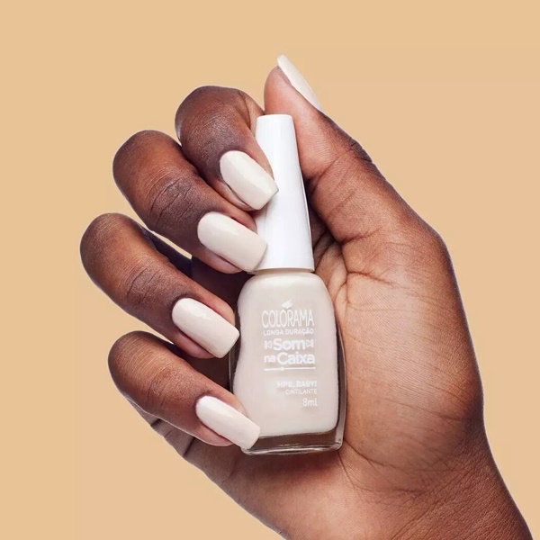 7 cores de esmaltes que prometem ser tendência do verão de 2023