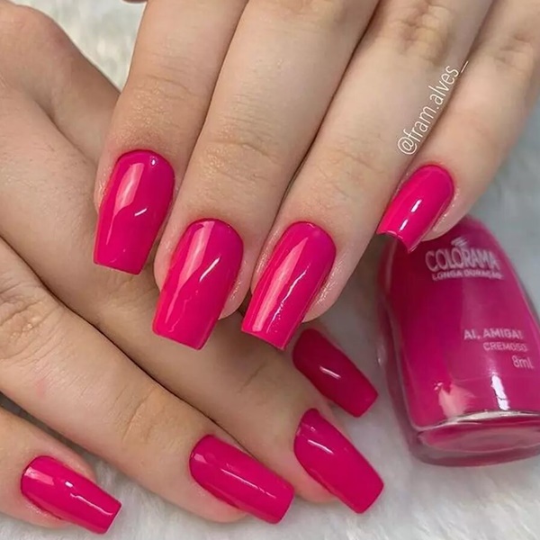 7 cores de esmaltes que prometem ser tendência do verão de 2023