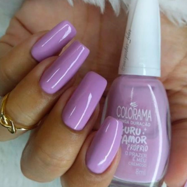 Unhas lilás delicadeza para  primavera