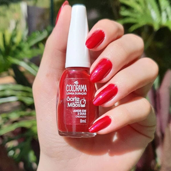 Unhas para natal vermelhas com gliter