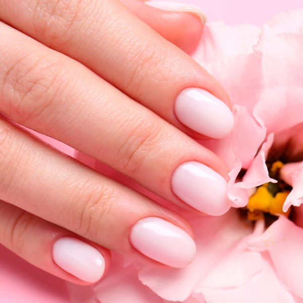 Unhas curtas  delicadas