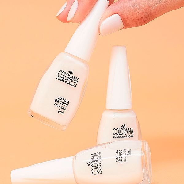 Unhas para casamento: Veja uma com esmalte branco