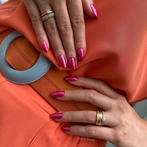 Invista nas unhas stiletto curtas