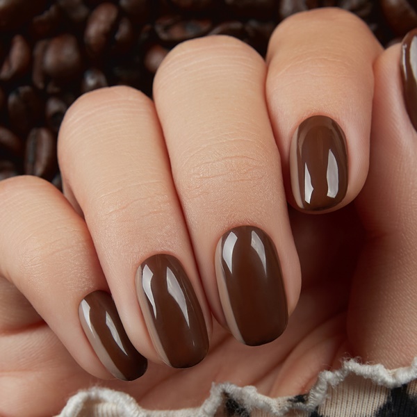 Unhas marrom veja inspirações com essa cor