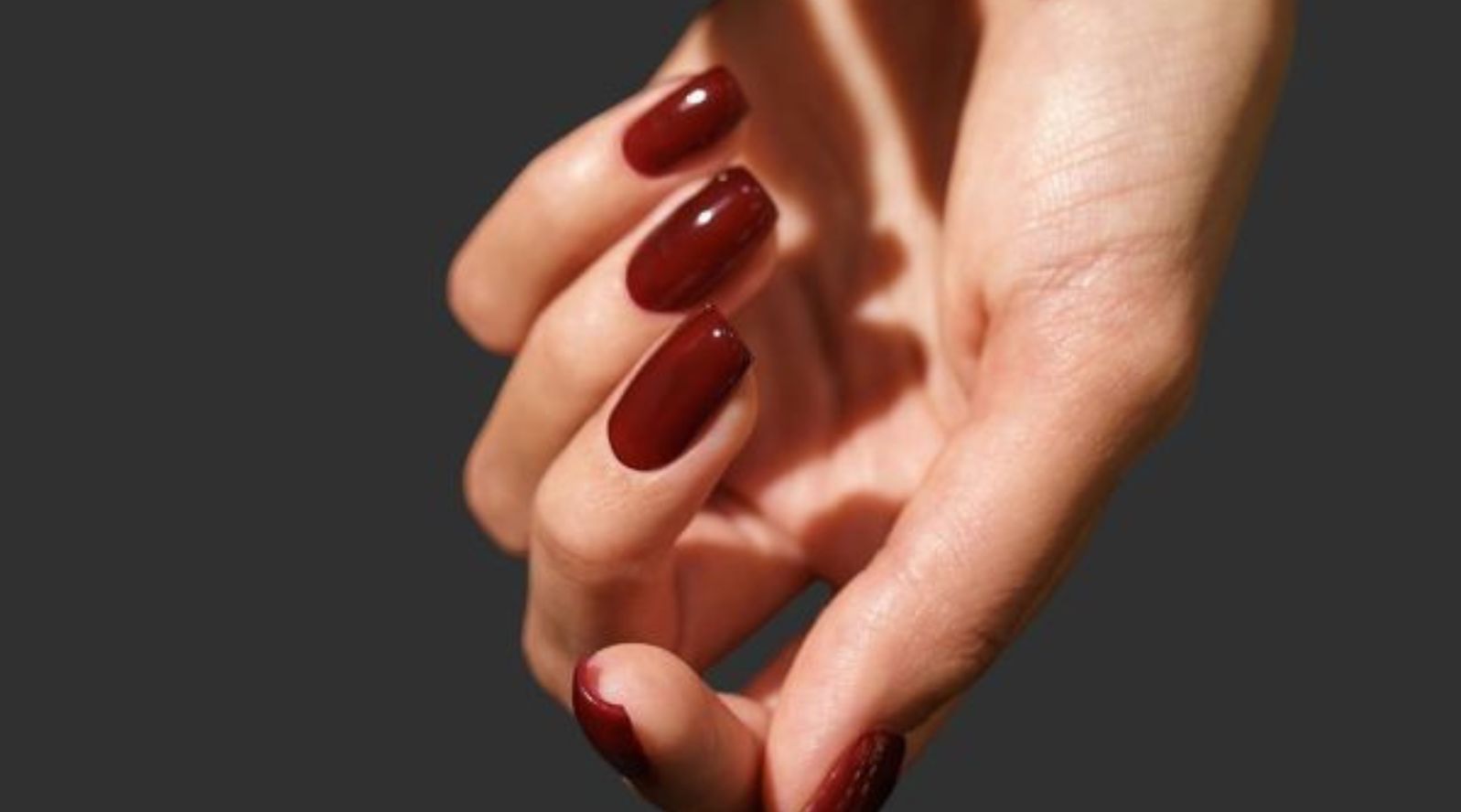 Unhas simples e elegantes: como fazer e se inspirar 