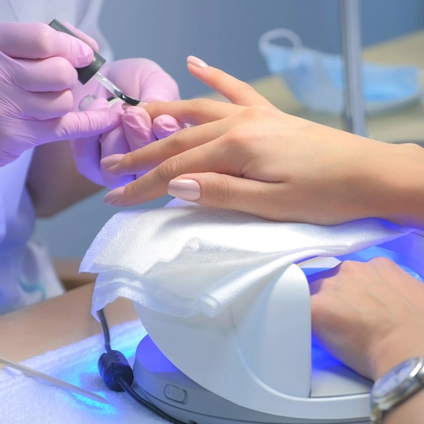 O que é alongamento de unhas em gel?