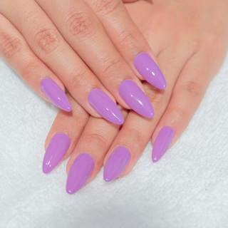 Unhas Stiletto: o que é, como cuidar e como fazer?