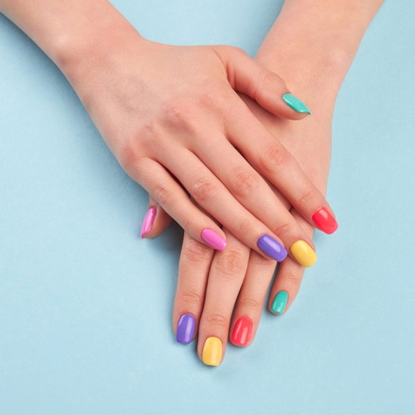 Unhas coloridas: encontre a unha colorida decorada perfeita para você