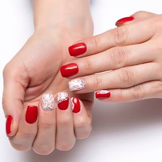 Unhas decoradas: confira nail arts inspiradas no signo de leão