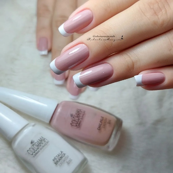 Unhas francesinhas com esmalte Colorama